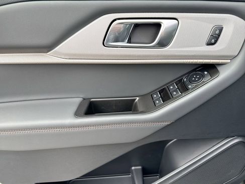 New 2026 Ford Explorer Active AWD/4WD image 22