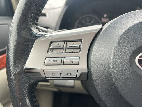 Used 2011 Subaru Outback 2.5i Limited image 17