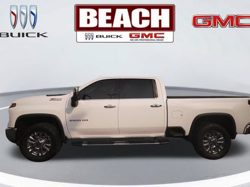 Used 2025 Chevrolet Silverado 2500 LTZ w/ LTZ Convenience Package AWD/4WD image 6
