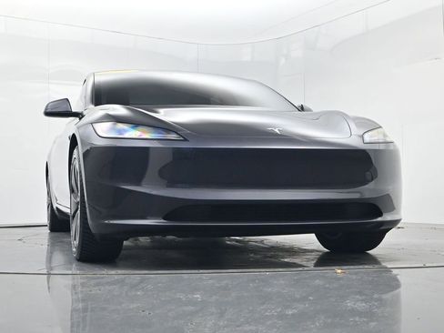 Used 2025 Tesla Model 3 Long Range image 44
