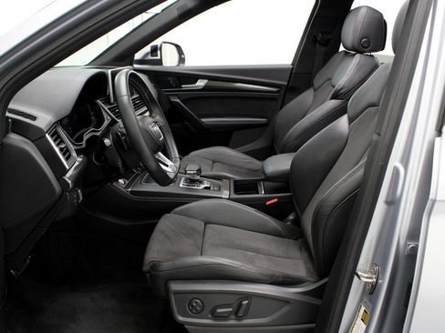 Used 2020 Audi SQ5 Premium Plus w/ Premium Plus Package image 33