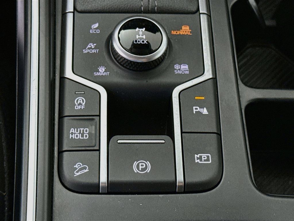 Certified 2025 Kia Sorento S AWD/4WD image 12