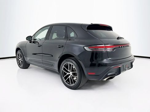 Certified 2025 Porsche Macan AWD/4WD image 3