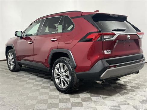 Used 2023 Toyota RAV4 Limited image 5