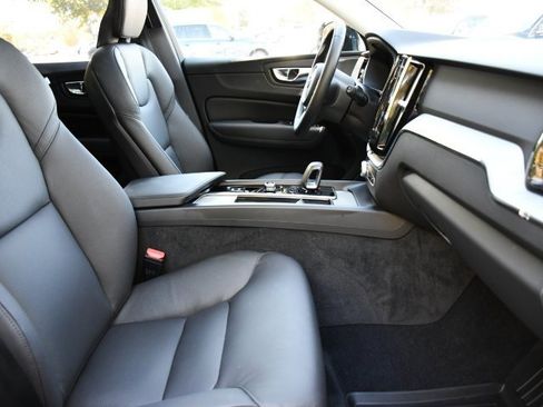 New 2025 Volvo XC60 B5 Plus w/ Protection Package Premier image 30