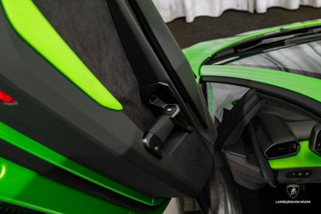 Used 2024 Lamborghini Revuelto AWD/4WD image 39