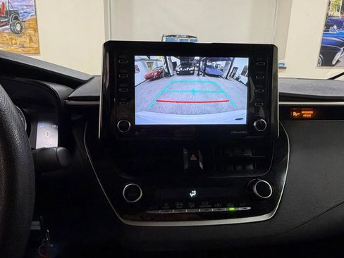 Used 2021 Toyota Corolla LE w/ Carpet Mat Package (TMS) image 41