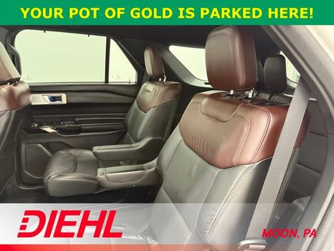 Used 2022 Ford Explorer Platinum w/ Equipment Group 601A image 22