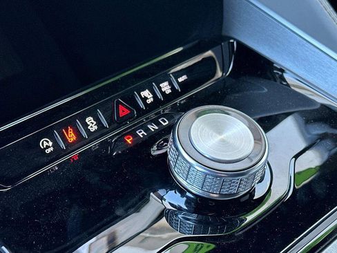 New 2026 Jeep Grand Wagoneer L 2WD image 22