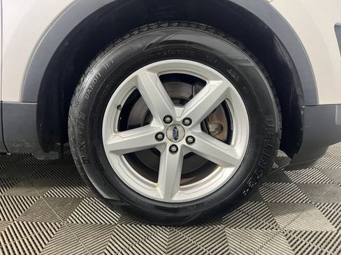 Used 2016 Ford Explorer XLT w/ Equipment Group 202A AWD/4WD image 30