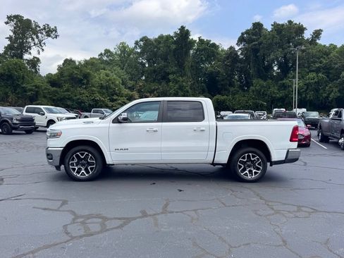 Used 2025 RAM 1500 Laramie AWD/4WD image 3
