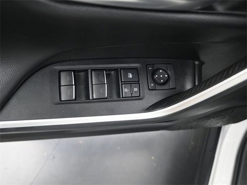 Used 2022 Toyota RAV4 XSE image 11