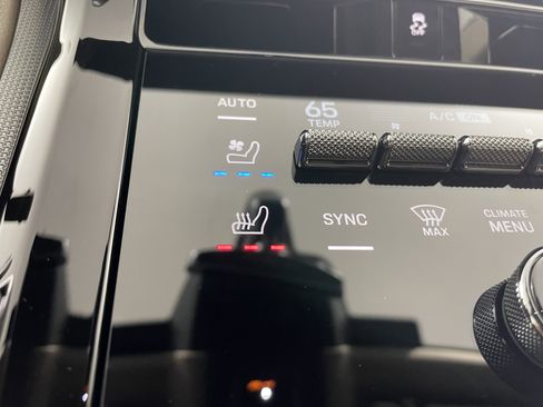 New 2026 Porsche Panamera image 23