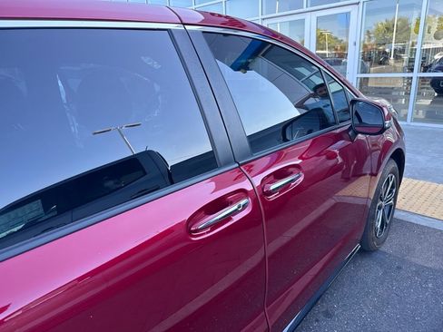 Used 2025 Toyota Sienna Platinum AWD/4WD image 11