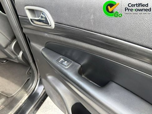 Used 2019 Jeep Grand Cherokee Altitude RWD image 23