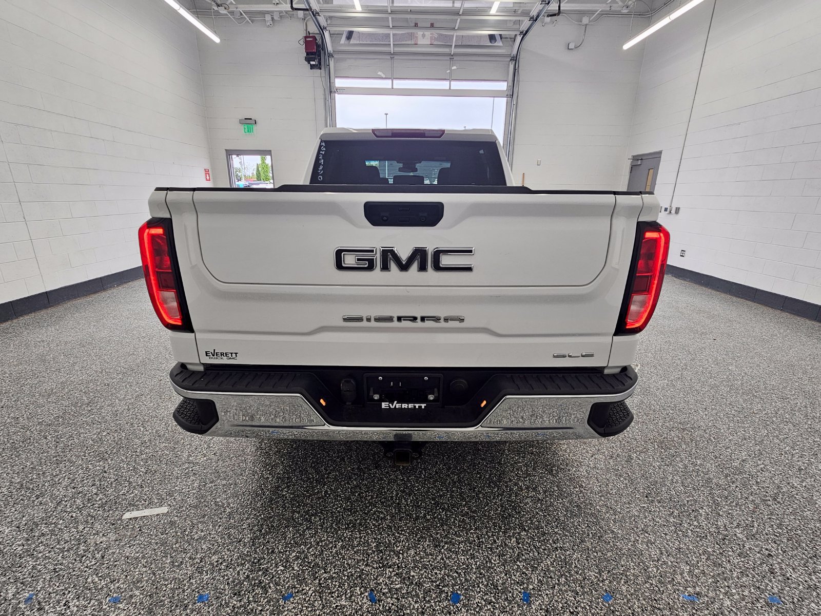 Used 2024 GMC Sierra 1500 SLE AWD/4WD image 4