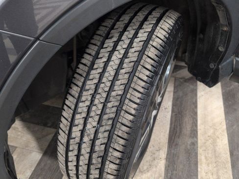 Used 2018 Toyota RAV4 LE image 20