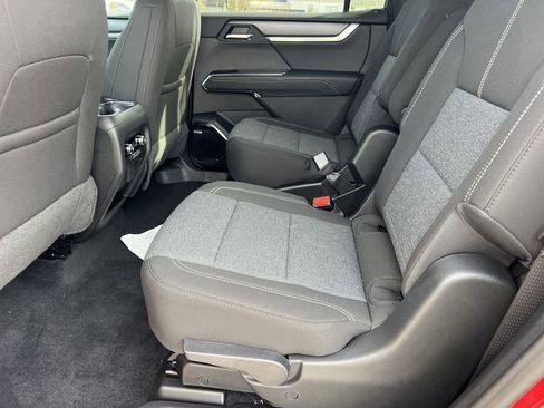 New 2026 GMC Acadia Elevation image 17