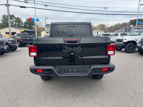 New 2026 Jeep Gladiator Sport image 6