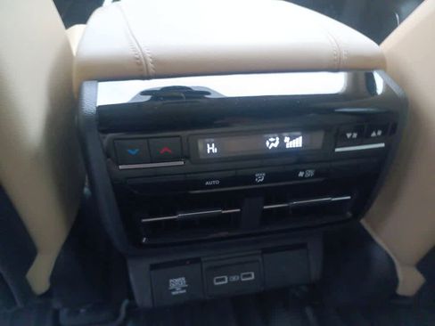 Used 2023 Acura MDX SH-AWD image 23