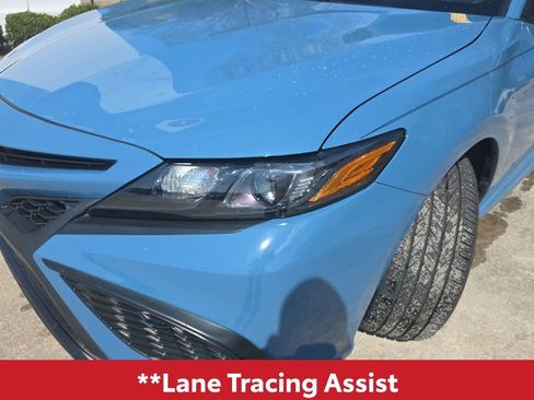 Used 2024 Toyota Camry SE image 12