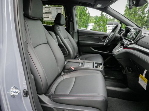 New 2026 Honda Odyssey Sport-L image 32