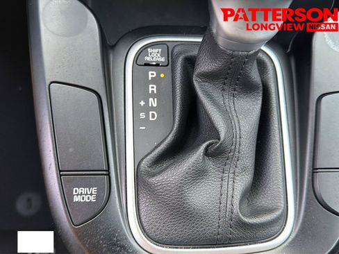 Used 2024 Kia Soul LX w/ Option Group 015 FWD image 11