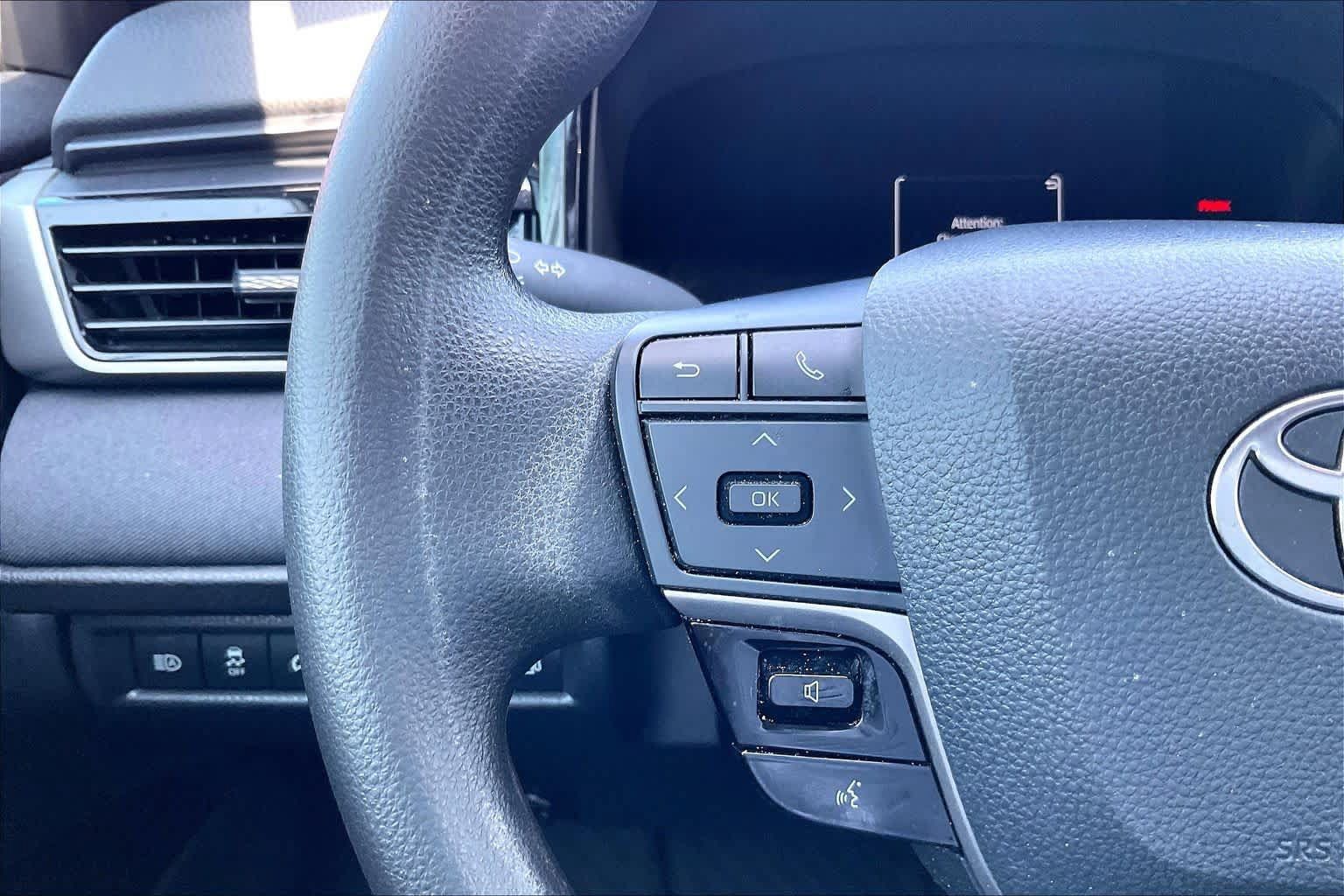 Used 2025 Toyota Camry LE FWD image 23