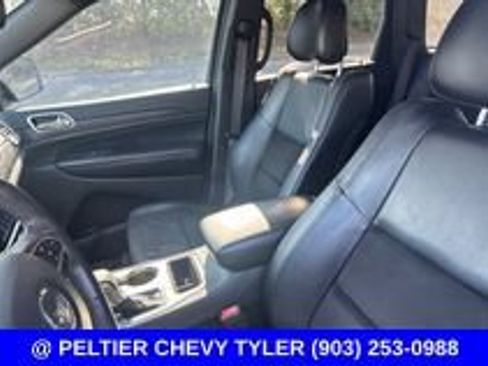 Used 2019 Jeep Grand Cherokee Altitude RWD image 17