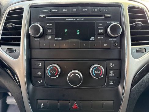 Used 2013 Jeep Grand Cherokee Laredo image 27