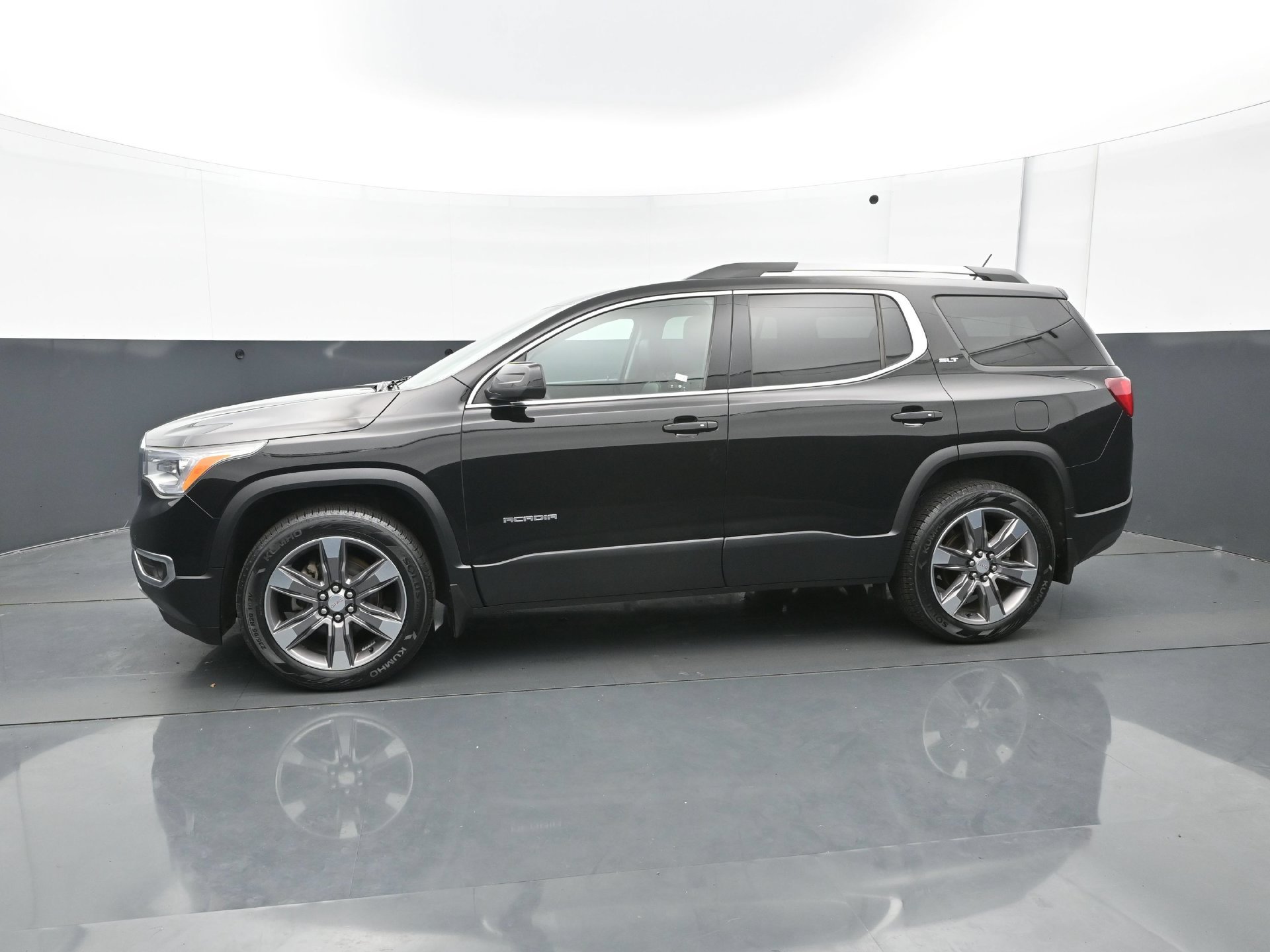 Used 2019 GMC Acadia SLT AWD/4WD image 3