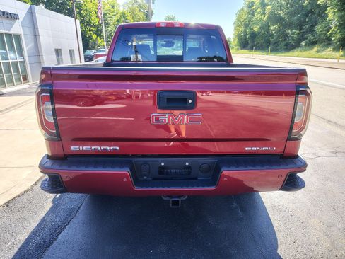 Used 2018 GMC Sierra 1500 Denali AWD/4WD image 9