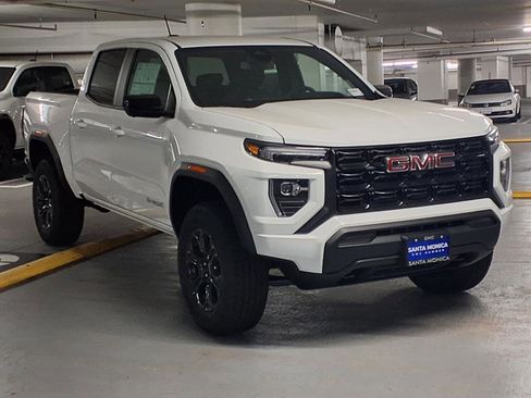 New 2025 GMC Canyon Elevation w/ Technology Package image 3