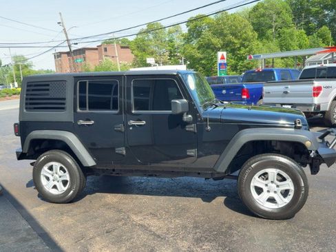 Used 2014 Jeep Wrangler Unlimited Sport w/ Quick Order Package 24S AWD/4WD image 5