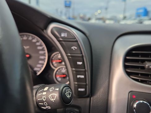 Used 2006 Chevrolet Corvette Coupe w/ Preferred Equipment Group image 25