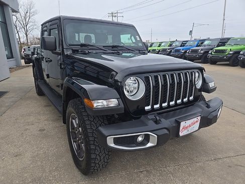 Used 2021 Jeep Gladiator Overland w/ Popular Equipment Package image 14