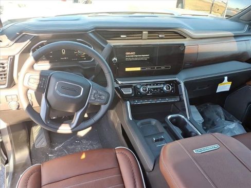 Used 2026 GMC Sierra 2500 Denali Ultimate w/ Max Trailering Package image 17