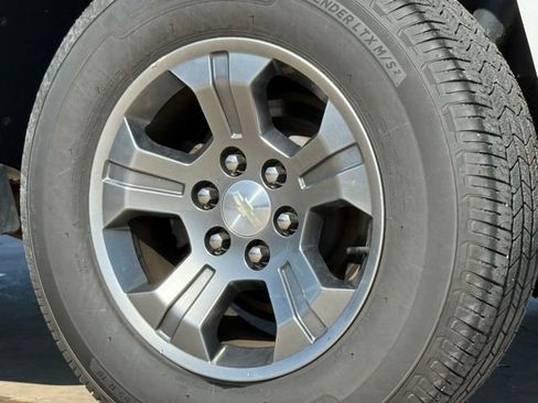 Used 2019 Chevrolet Tahoe LS AWD/4WD image 12