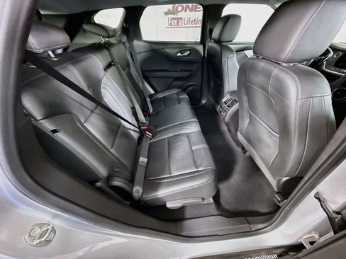 Used 2019 Chevrolet Blazer LT w/ Sound & Technology Package FWD image 31
