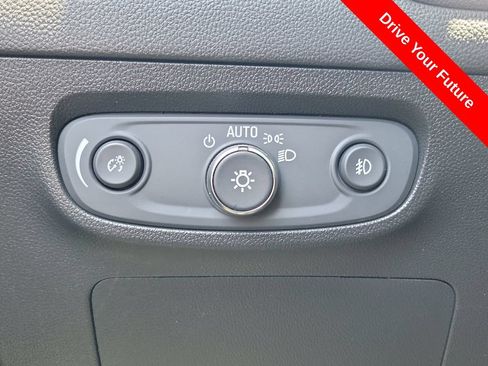 Used 2021 Buick Encore GX Select FWD image 19