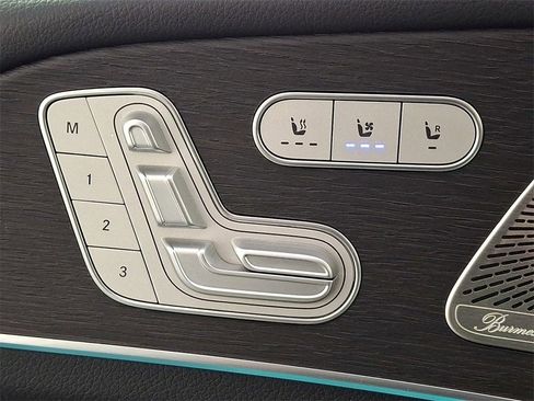 Used 2021 Mercedes-Benz GLS 450 4MATIC image 28