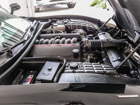 Used 1998 Chevrolet Corvette Convertible w/ Memory Pkg RWD image 23