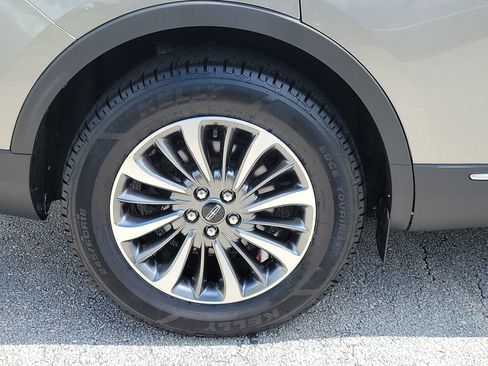 Certified 2023 Lincoln Nautilus FWD image 5