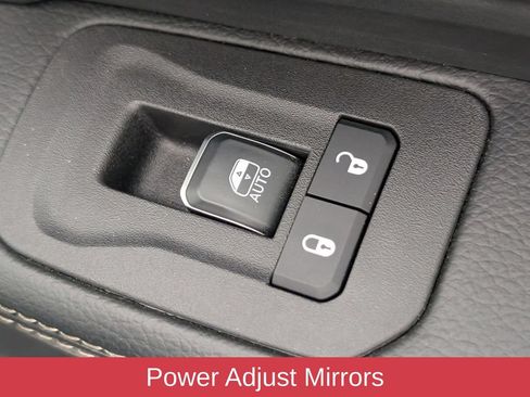Certified 2026 RAM 3500 Laramie AWD/4WD image 38