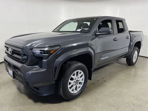 Used 2024 Toyota Tacoma SR5 image 7
