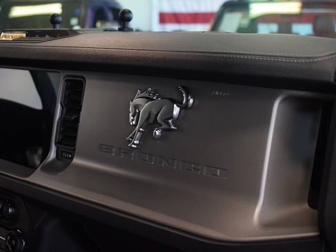 Used 2025 Ford Bronco Outer Banks AWD/4WD image 70