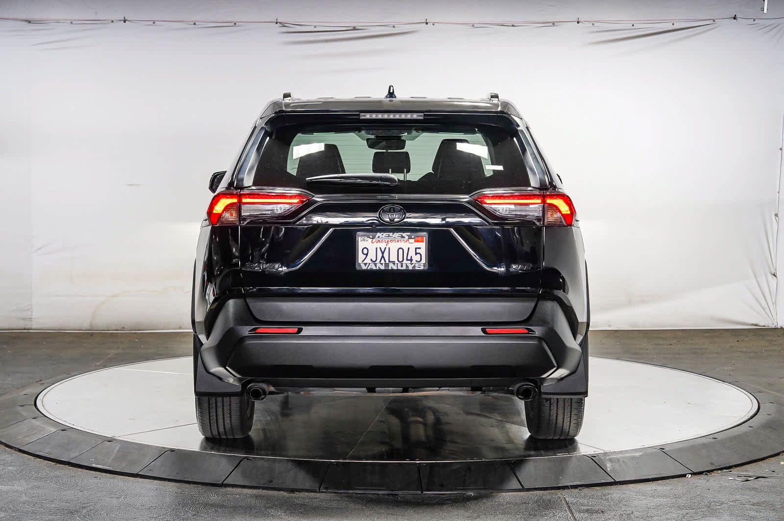 Certified 2024 Toyota RAV4 XLE Premium FWD image 4
