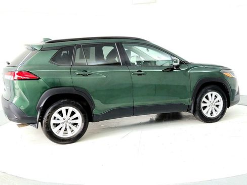 Used 2023 Toyota Corolla Cross LE w/ Moonroof Package AWD/4WD image 6