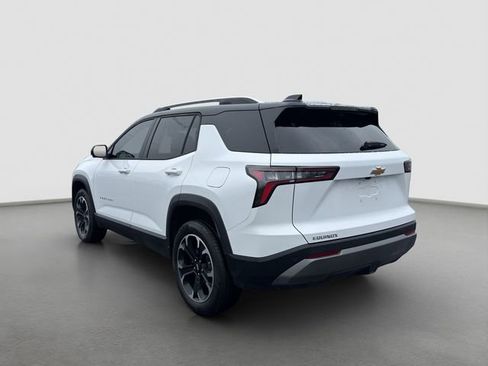 New 2026 Chevrolet Equinox LT w/ Convenience Package II FWD image 4