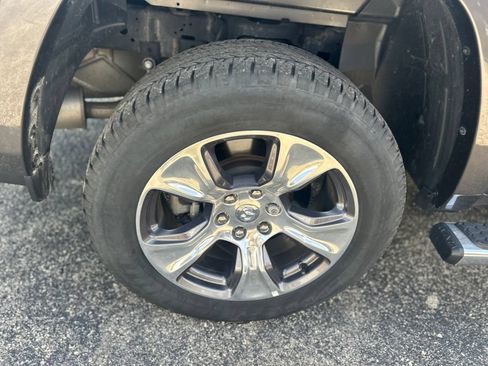 Used 2022 RAM 1500 Laramie AWD/4WD image 36